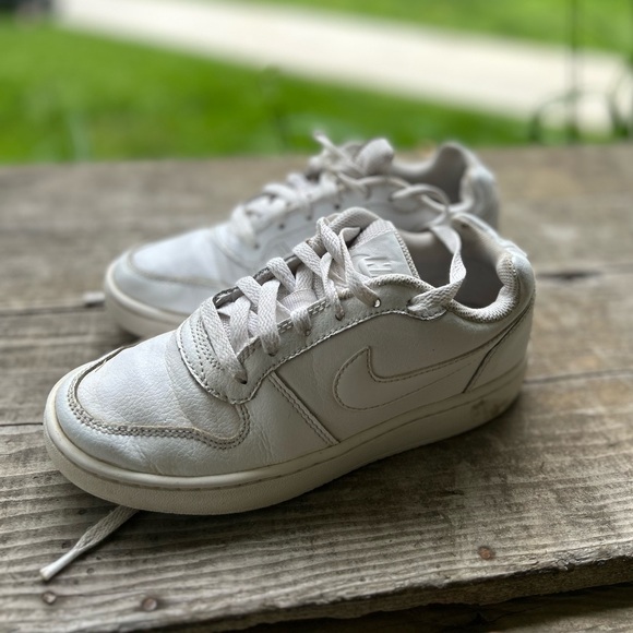 Nike courtside used size 5 - Picture 4 of 5